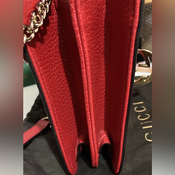 Gucci Interlocking Small GG bag in Red - Picture 2 of 7
